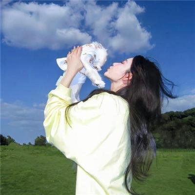 穿成侯府老夫人我一拖三救全家